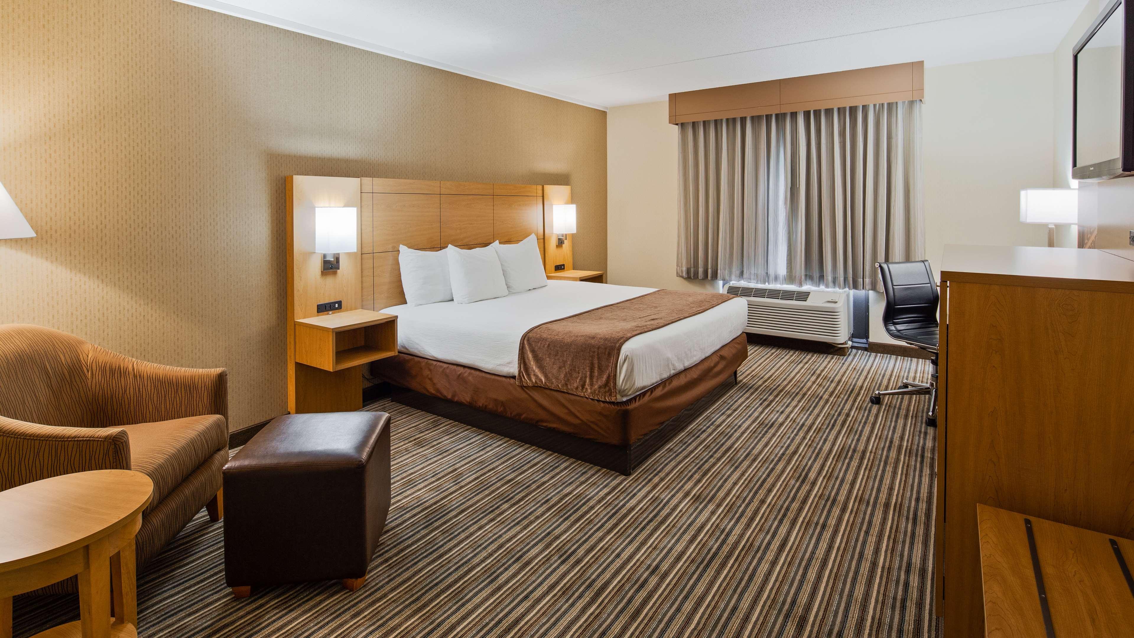 Best Western Royal Plaza Hotel And Trade Center Marlborough Buitenkant foto